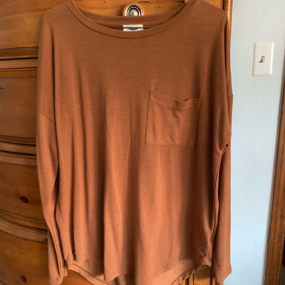 Long sleeve pocket tshirt